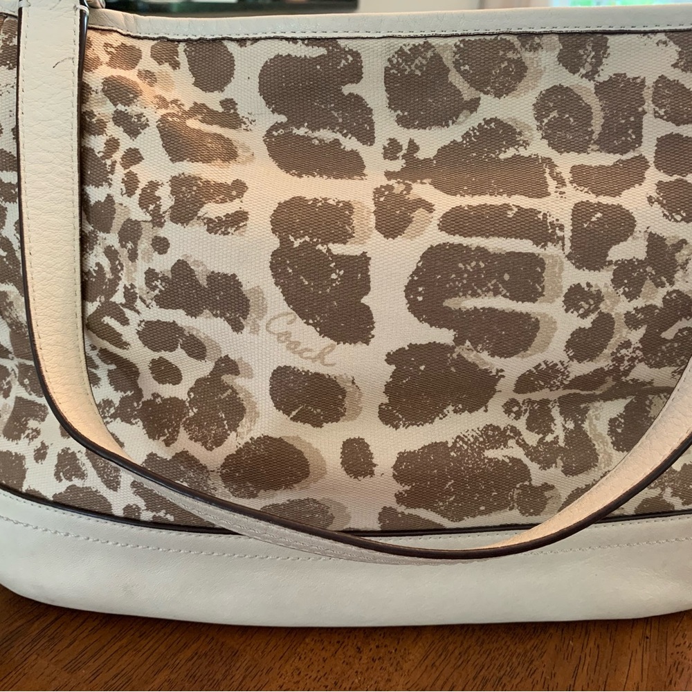 Coach giraffe print bag